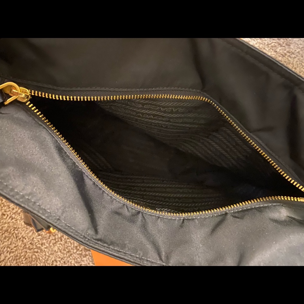 Authentic Prada tote - Picture 5 of 5